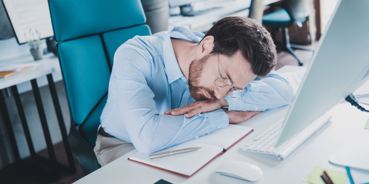 Schlafen im Büro